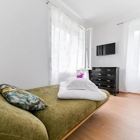 Apartment Maraska *