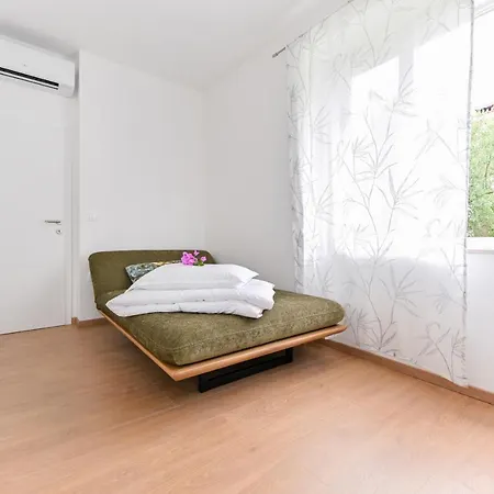 Maraska Apartment *