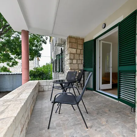 Maraska Apartment